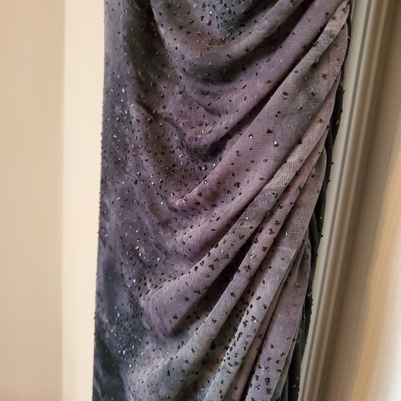 City Triangles One Shoulder Beaded long dress - Picture 2 of 6